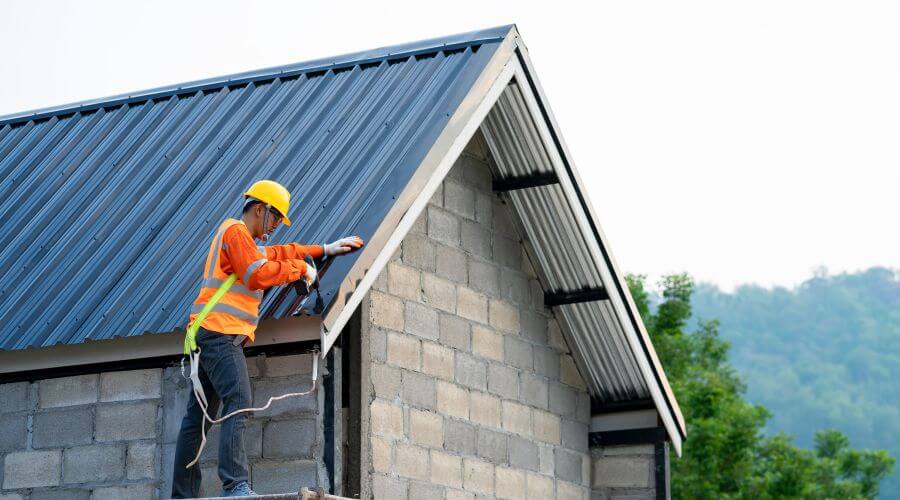Professional residential roofers in Elk Grove Village, IL